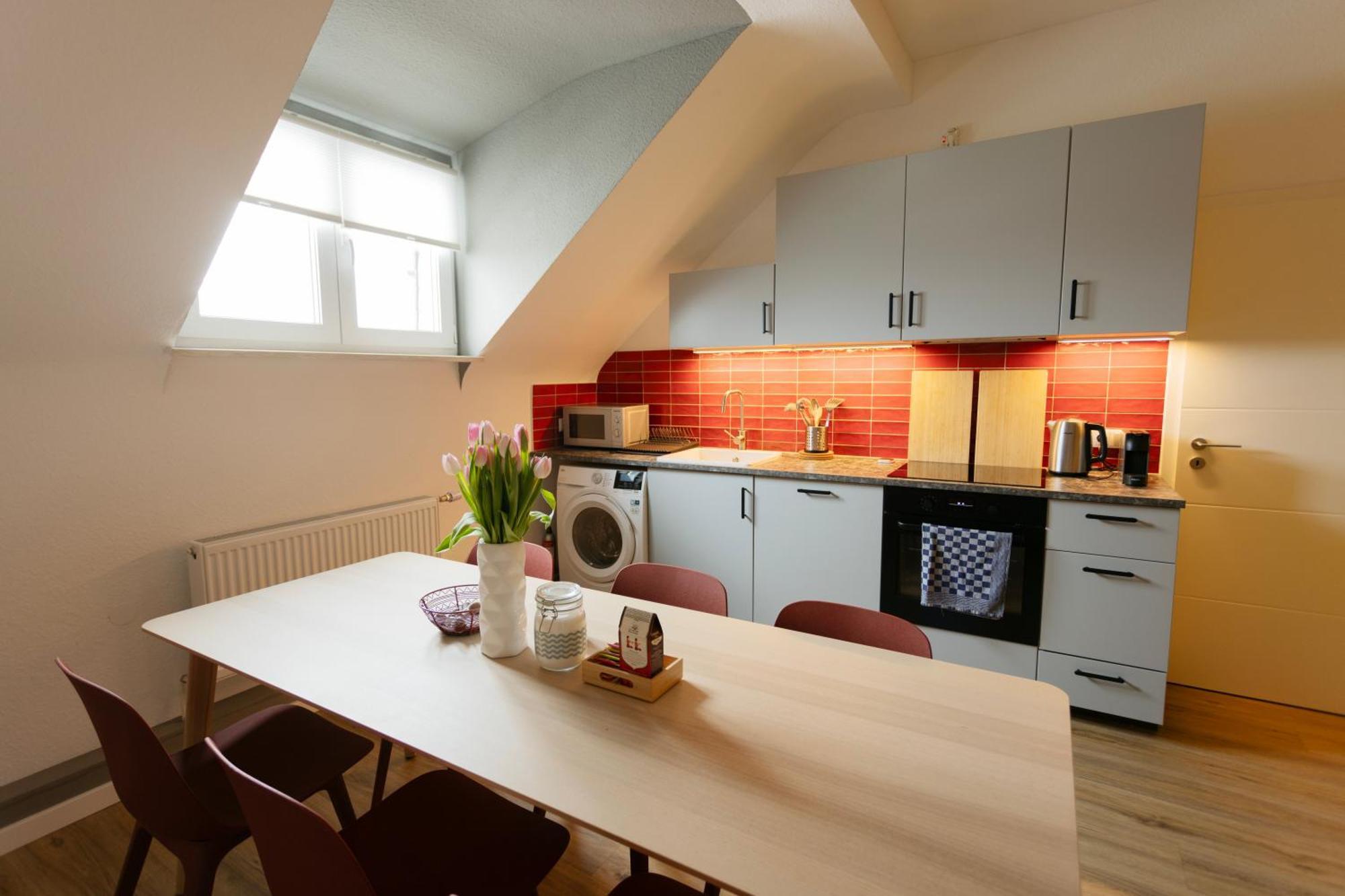 Ferienwohnung Big Flat With Fresh Renovation, Free Parking, Sonyps, Netflix Duisburg Exterior foto