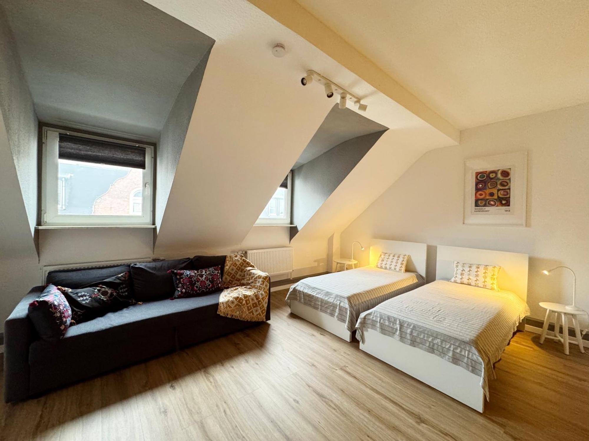 Ferienwohnung Big Flat With Fresh Renovation, Free Parking, Sonyps, Netflix Duisburg Exterior foto